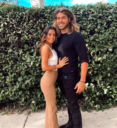 gus from floribama shore girlfriend|Floribama Shores Gus Smyrnios, Girlfriend Samantha。